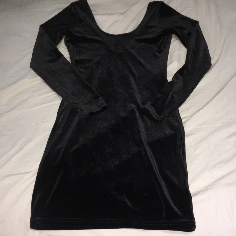 SOLD! Black Velvet long sleeve dress size small